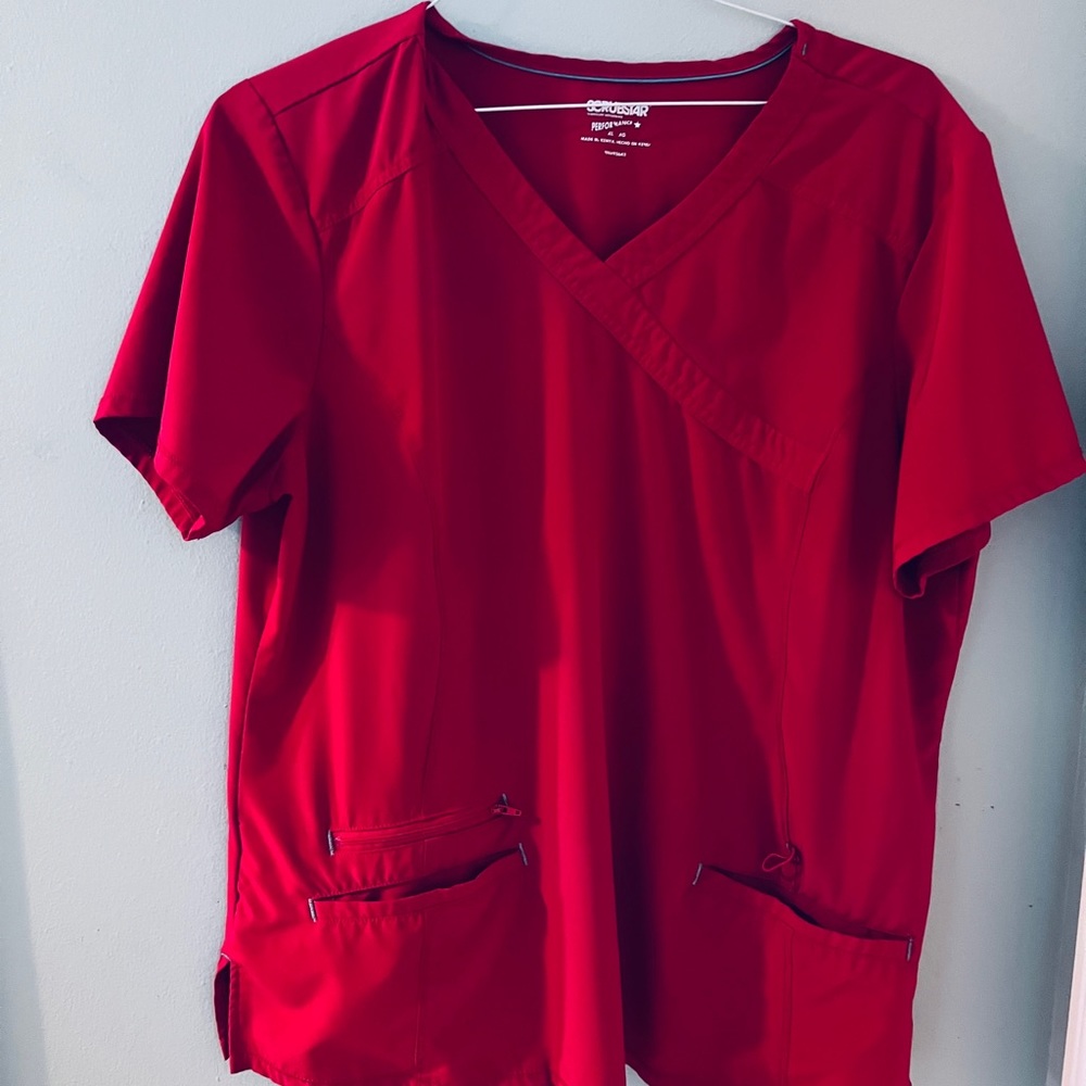 Scrubs ScrubStar red top and bottom XL